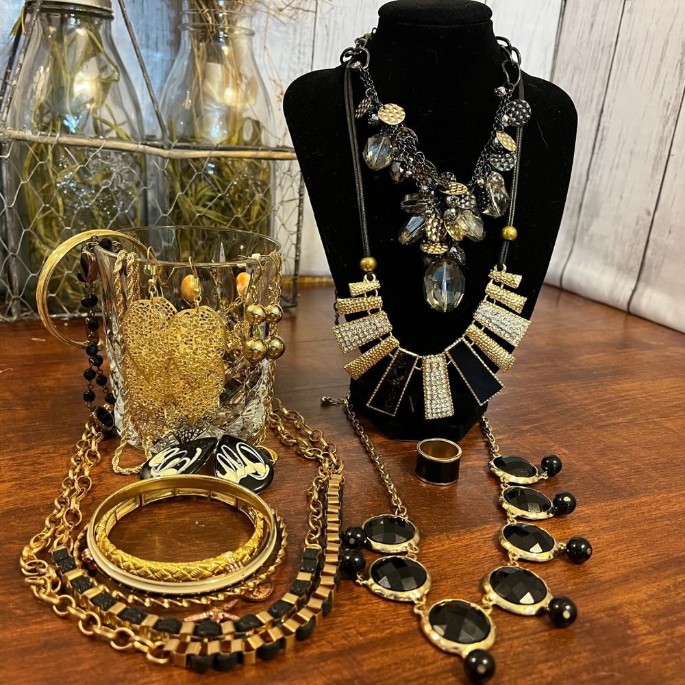 Mystery Jewelry Jar - Gold and Black Tone